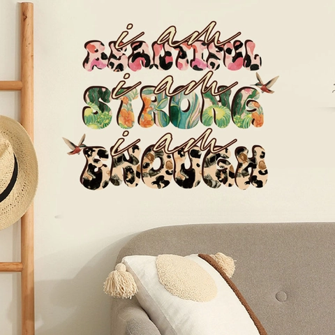 Inspirierende Zitate Wandtattoo I Am Beautiful Strong Enough Buchstaben Leopard Blumenmuster PVC Abnehmbare Wandaufkleber Mit Kolibris Für Wohnzimmer Schlafzimmer Deko