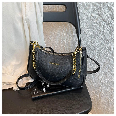 Bolso de Axila de Cuero PU Con Patrón de Avestruz Para Mujer Cadena Oro Bolso de Hombro Moda Bolso Hobo Media Luna Elegante