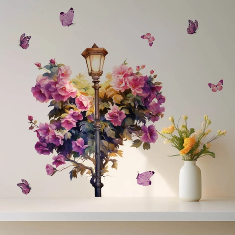 Pegatina de Pared Farola Flor Mariposa Púrpura PVC Autoadhesiva Mural Romántica Floral Fondo para Sala de Estar Dormitorio Decoración de Hogar