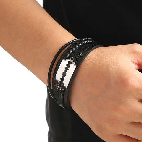 Herren Punk Mehrlagiges Lederarmband Mit Edelstahl Rasierklingen-Anhänger Poliert Magnetverschluss Geflochtenes Armband Schmuck