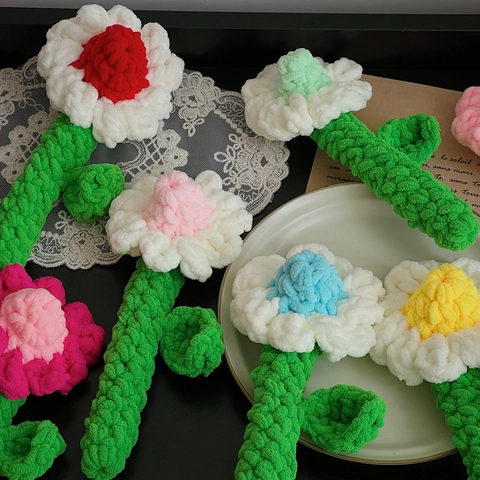 Handmade Crochet Chamomile Flower Pendant Woolen Knitted Daisy Ornament Fresh Style Gift Accessories For Home Office Car Decoration
