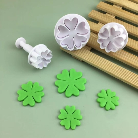 Tagliapasta a Stantuffo a Forma di Fiore a Cuore con Molla Strumenti per Decorazione Torte Fondente Stampo in Plastica