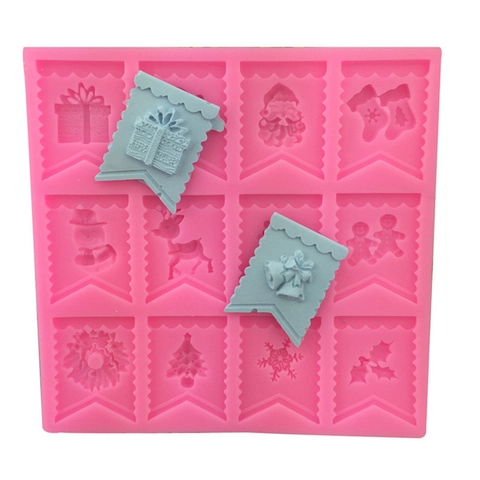 Stampo in Silicone a Forma di Bandierine di Natale per Torte Fondente Cioccolato Babbo Natale Fiocco di Neve Renna 12 Cavità
