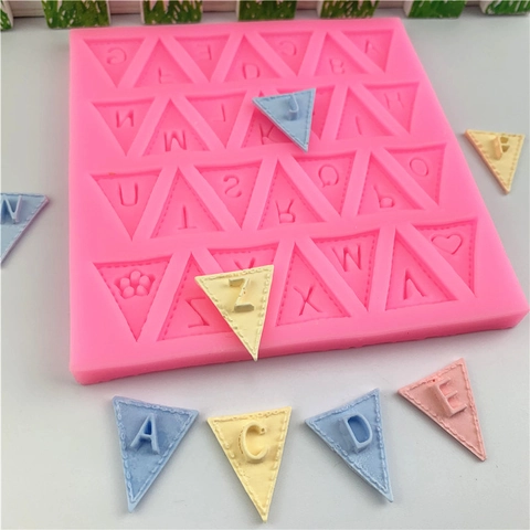 Moule en Silicone Alphabet Fanion pour Décoration de Gâteau Fondant Chocolat 26 Lettres Anglaises Forme Cœur Fleur Outil de Pâtisserie Cuisine