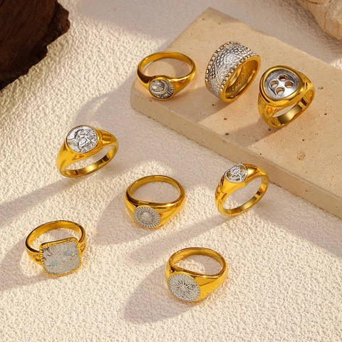 Vintage Stainless Steel Signet Rings For Women Gold Plated Celestial Sun Moon Relief Rhinestone Angel Coin Design Ring Jewelry