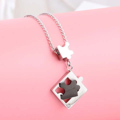 Collana con Ciondolo a Puzzle in Acciaio Inossidabile per Coppie con Strass Messaggio d'Amore Inciso Gioielli di Moda Regalo