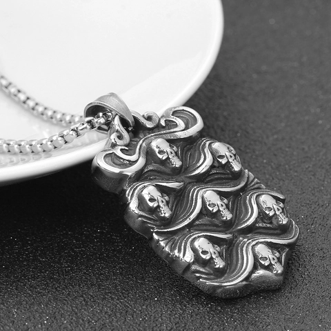 Collar de Pendiente de Múltiples Cráneos de Acero Inoxidable 316 Estilo Gothic Punk para Hombre Escudo Vintage Halloween