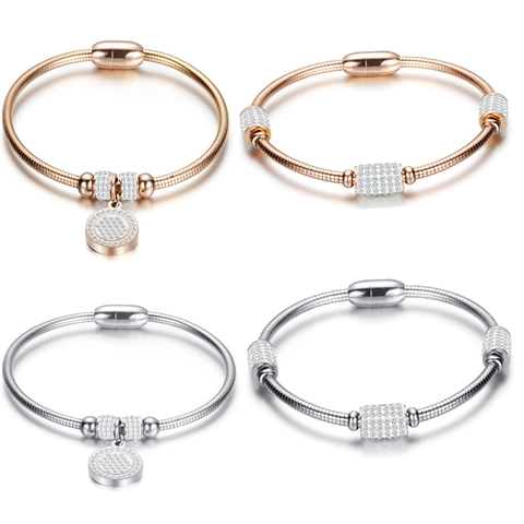 Bracelet en Acier Inoxydable Incrusté de Strass Chaîne d'Os de Serpent pour Femme Élégant Pendentif Rond avec Fermoir Magnétique Bijoux Or Rose