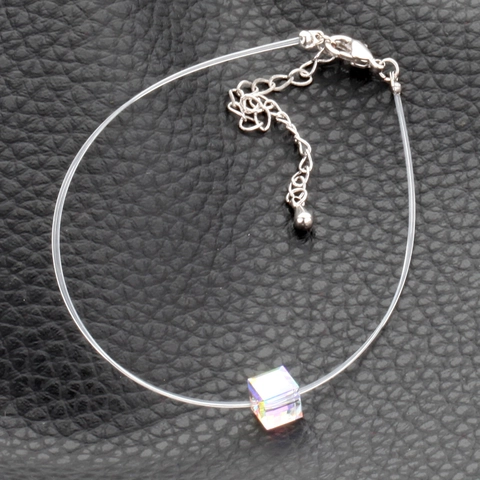 Minimalist Invisible Fish Line Necklace With Aurora Borealis Cube Crystal Pendant Iridescent Accessory For Women Jewelry