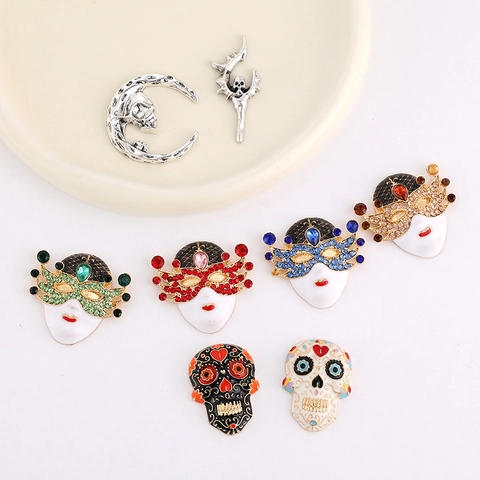 Vintage Gothic Alloy Masquerade Mask Skull Pendants With Rhinestone Drip Oil For DIY Phone Case Halloween Jewelry Making Accessories