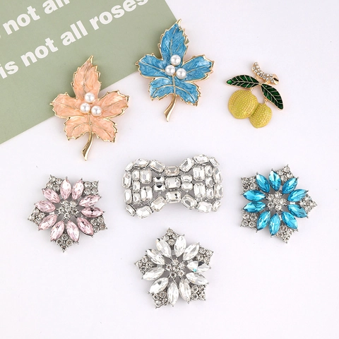 Pastoral Style Zinc Alloy DIY Accessories Artificial Pearl Maple Leaf Charms Rhinestone Lotus Pod For Phone Case Clothes Decor