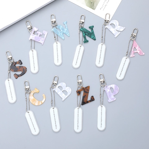 Koreanischer Stil Acryl Alphabet Schlüsselanhänger Elegante Marmor Textur Buchstaben Tasche Anhänger Mit Französischem Zitat Tag Schlüsselanhänger Damen