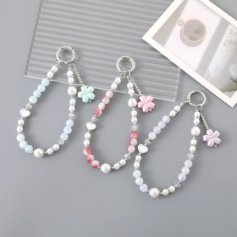 Encanto de Bolso con Cuentas de Corazón y Perlas Artificiales de Imitación Ins Fashion Dulce Flor de Cerezo Colgante para Teléfono Accesorios de Bolso Mujer