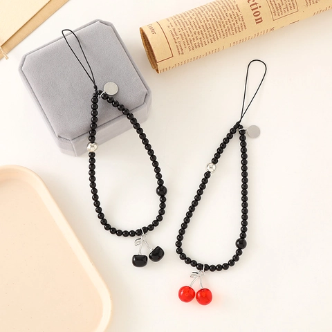 Handgefertigte Perlen Handykette Mit 3D-Kirsch-Anhänger Minimalistische Schwarze Rundperlen Mobiles Lanyard Zubehör Für Damen