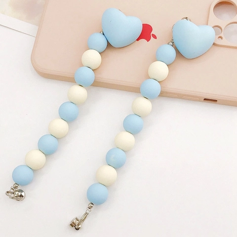 Dragonne de Téléphone en Acrilico avec Cœur et Perles Givrées Bleues et Blanches Porte-clés Accessoire de Coque de Téléphone pour Femme