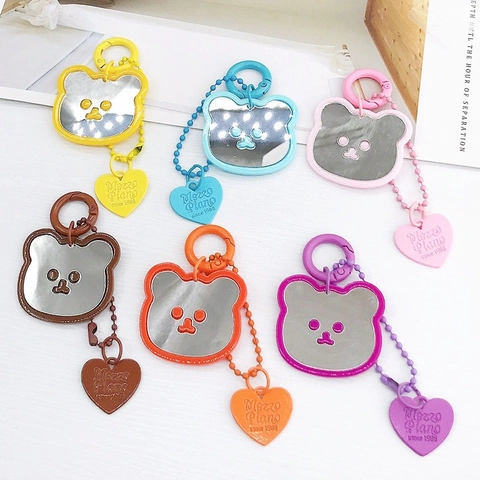 Portachiavi con Specchio Portatile a Forma di Orso Cartone Animato Con Ciondolo a Cuore Mini Specchio da Trucco in Acrilico