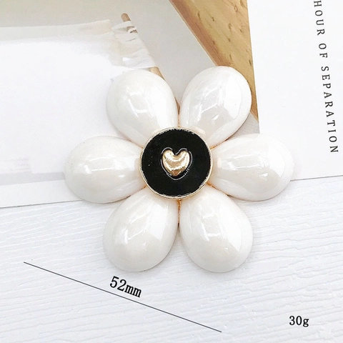 Accessorio per Gioielli Fai-da-te in Lega a Sei Petali Cuore d'Oro Consistenza Smalto Lucido per Custodia Telefono Scarpe