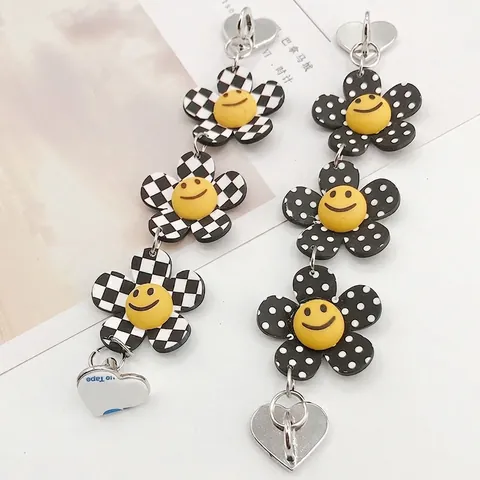 Trendig Lächelndes Gesicht Blumen Handyhänger Schachbrett Punktmuster Harz Kette Strap Mit Legierung Herz Verschluss Schmuck