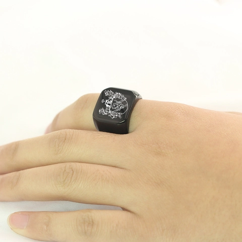 Vintage 304 Stainless Steel Lion Crest Signet Ring For Men Retro Laser Engraved Heraldic Gryphon Square Band Ring Jewelry