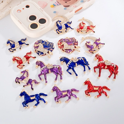 Enamel Horse Heart Moon Pendant Charms Zinc Alloy Rhinestone DIY Jewelry Accessories For Phone Case Decor Purple Blue Red Gold