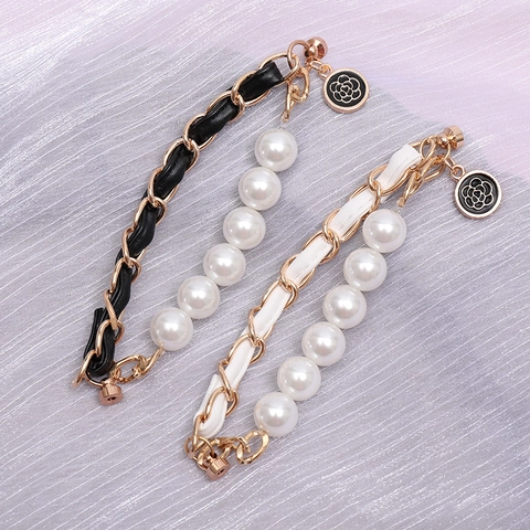 Luxus Legierung Künstliche Perle Kamelie Handykette Für Damen Ledergeflecht Metallkette Handyhülle Zubehör Dekoration