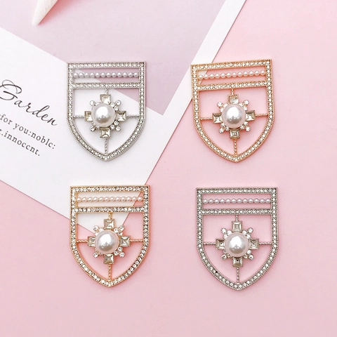 Ciondolo a Forma di Scudo in Lega Vintage Con Strass e Perla Artificial Sintetica Accessori Fai da Te per Cover Cellulare per Creazione Gioielli