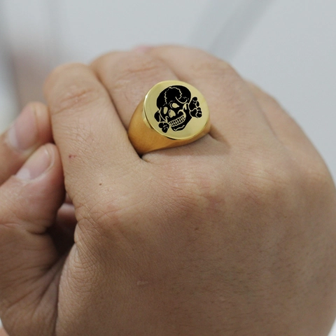 Punk Vintage 304 Stainless Steel Skull Signet Ring Men Gothic Laser Engraved Round Mirror Polished Biker Finger Ring Jewelry