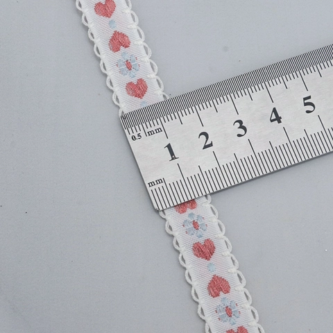 Nastro Jacquard Ricamato a Cuore e Fiori Con Bordo in Pizzo Festonato per Cucito Fai da Te Borse Confezioni Regalo