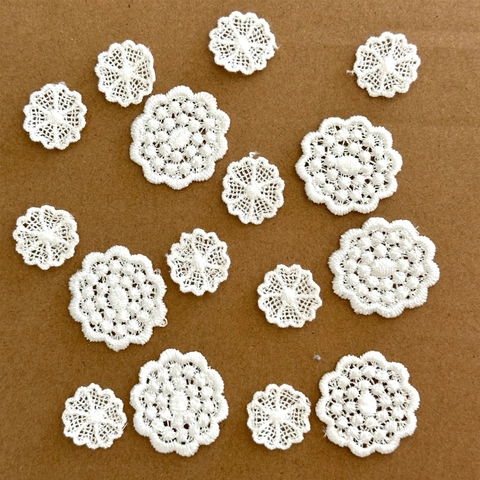 Weiße Gehäkelte Blumen Aufnäher Baumwolle Polyester Wasserlösliche Bestickte Florale Dekorative Accessoire Für Kleidung DIY