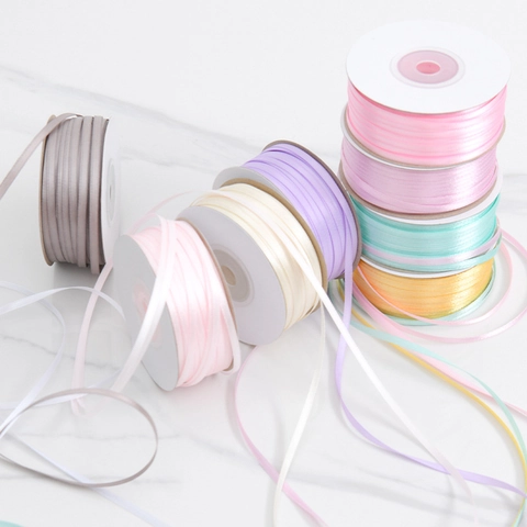 Nastro di Raso di Poliestere Doppio Lato per Confezioni Regalo Imballaggio Fiori Accessori Fai da Te Nastro Sottile Decorativo Colorato