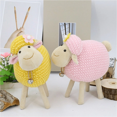 Handgemaakte Gehaakte Lam Schaap Ornament Schattige Boucle Pluche Dier Figuur Met Houten Poten Woondecoratie Accessoires Cadeau