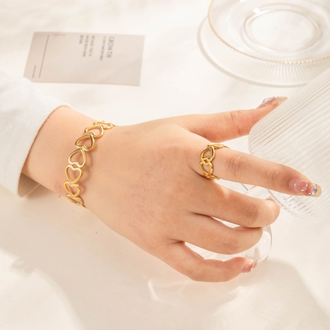 Set Anello Bracciale Aperto Regolabile in Acciaio Inossidabile a Cuore Cavo per Donna Minimalista Cuore Oro Gioielli da Mano