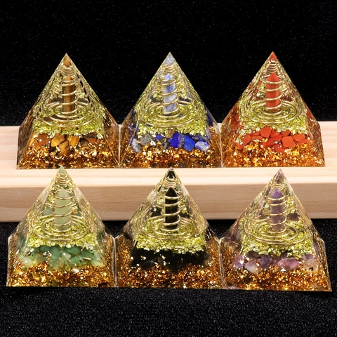 Handgefertigte Orgonit Pyramide Heilkristall Harz Tischdeko Mit Naturstein Kupferspule Goldfolie Spirituelle Wohndeko