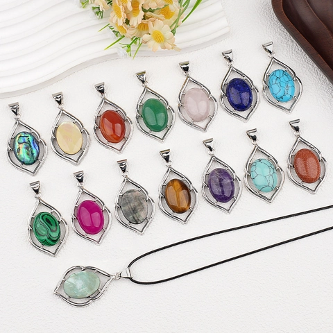Bohemian Natural Crystal Agate Shell Teardrop Pendant Necklace With Silver Alloy Openwork Leaf Frame Adjustable Waxed Cord