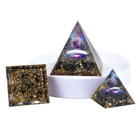 Piramide di Energia d'Orgone Ornamento in Resina Ametista Cristallo Ossidiana Motivo Galassia Foglia d'Oro Decorazione da Scrivania Pietra di Guarigione Spirituale