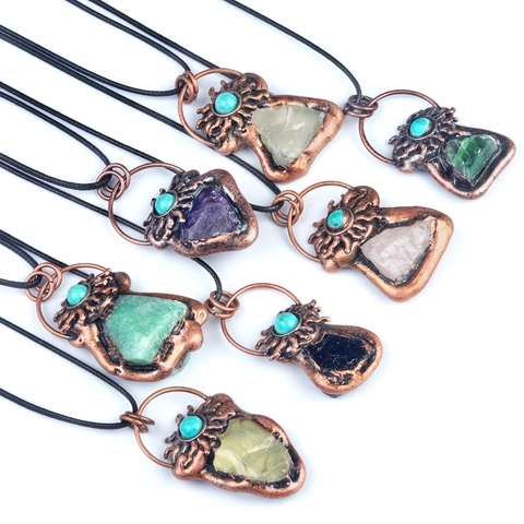Vintage Natural Stone Pendant Necklace Bohemian Sun Pattern Alloy Inlaid Irregular Amethyst Citrine Crystal Jewelry For Women Men
