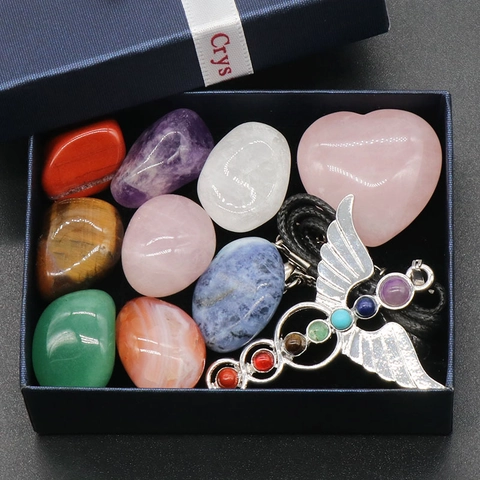Naturkristall 7 Chakra Heilsteine Set Mit Engelsflügel Anhänger Halskette Herz Rosenquarz Für Meditation Geschenk Schmuckschatulle