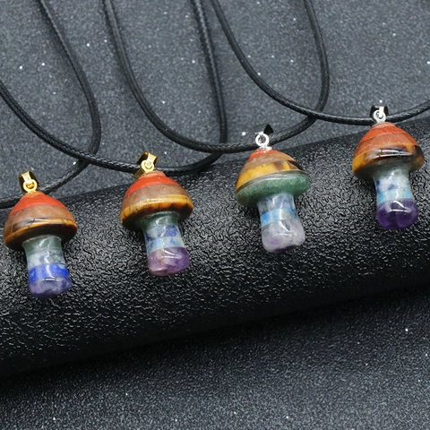 Pendentif Champignon en Pierre Naturelle Cristal de Guérison Chakra Épissé pour la Fabrication de Bijoux Ornement de Micro Paysage