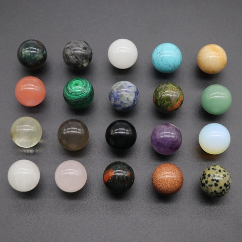 Sphères en Pierre de Cristal Naturel Orbes de Pierres Fines Polies pour la Décoration Intérieure Guérison Méditation Couleurs Mixtes Reiki Ornement de Balle Minérale