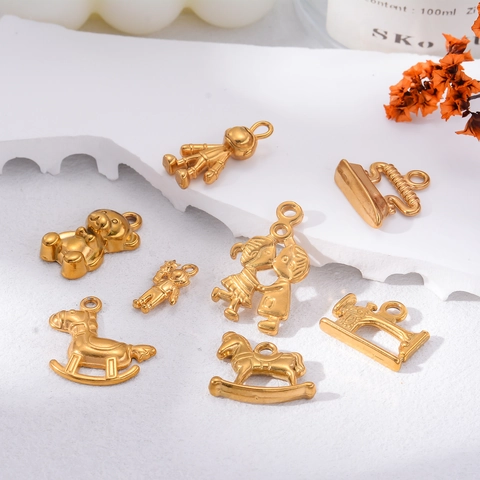 Ciondoli DIY in Acciaio Inossidabile Per Creazione Gioielli Placcato Oro Argento Cartone Animato Astronauta Orso Cuore Calice di Vino Pendenti Per Bracciale