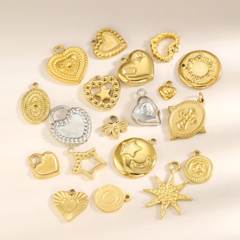 Vintage Colgantes de Acero Inoxidable Corazón Estrella Luna Abeja Cruz Oro Plata Charms Para DIY Collar Pulsera Joyería