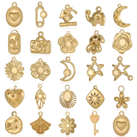 Vintage Stainless Steel Pendant DIY Jewelry Accessory Graduation Cap Mushroom Elephant Heart Star Moon Embossed Charm For Necklace Bracelet