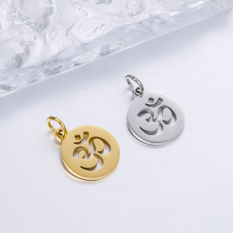Colgante Redondo Calado Símbolo de Om Yoga de Acero Inoxidable Pulido para Accesorio de Joyería DIY Amuletos Metálicos