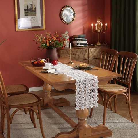 Chemin de Table en Dentelle Blanche Romantique Floral Ajouré Polyester Brodé pour Mariage Décoration de la Maison