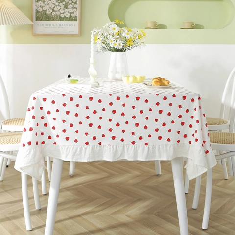 Nappe en Coton Frais Imprimé Fraise Avec Bord à Volants et Franges à Pompons Blancs Pour Maison Pique-Nique Décor