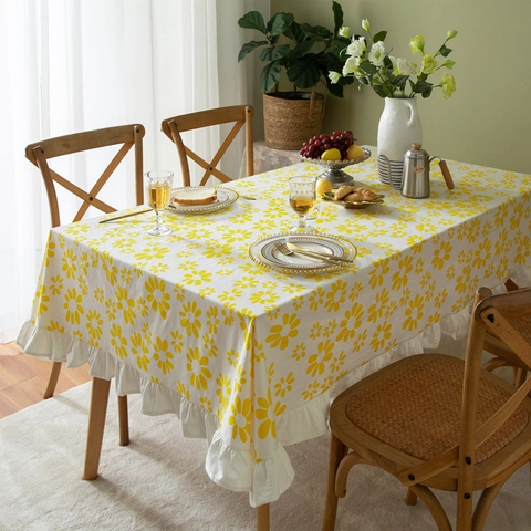 Pastoral Cotton Printed Tablecloth With Ruffle Edge Fresh Floral Strawberry Leaf Pattern For Dining Coffee Table Home Decoration