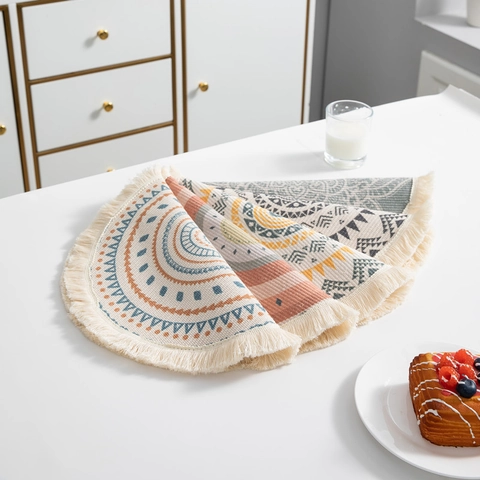Boheemse Ronde Tafelmat Katoen Polyester Mix Hittebestendige Geweven Mat Met Kwastjes Mandala Geometrische Huis Tafeldecoratie