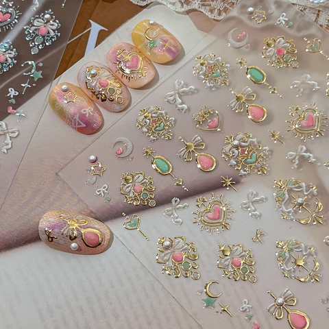 Autocollants pour Ongles en Relief 3D Style Baroque Magical Girl Perles Artificielles Marquage à Chaud Cœur Lune Étoile Décoration