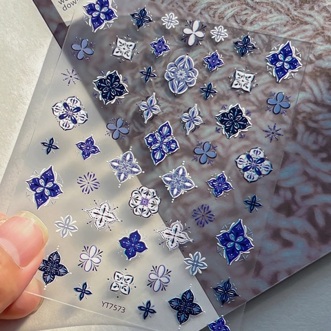 5D Geprägte Nagelkunst Aufkleber Retro Boho Blau Weiß Mandala Blumen 3D Selbstklebend Maniküre Decals Damen DIY Deko