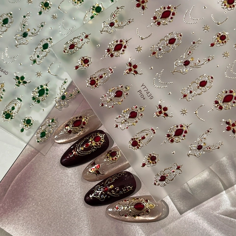 Baroque Retro 3D Relief Nail Stickers Vintage Palace Style Gold Silver Foil Gemstone Pattern Adhesive Nail Art Decals For Women